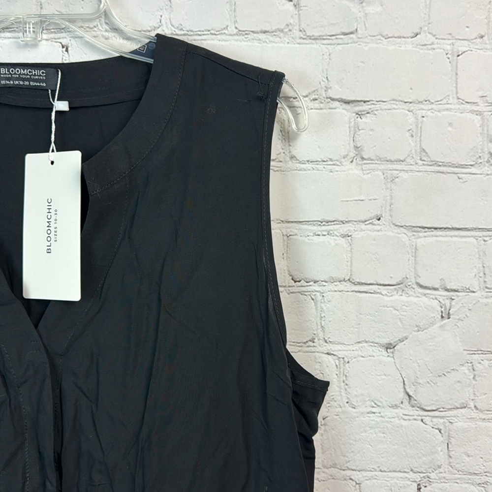 BloomChic Black notched Neck Tiered Sleeveless Dress Plus Size 1X & 3X - Picture 3 of 6
